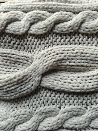 Bufanda de lana trenzada blanca