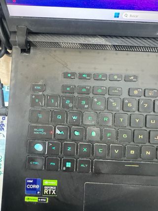 ROG Strix RTX 4090 Laptop i9 32GB RAM RTX 4090