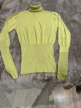 Jersey Mango cuello alto verde oliva