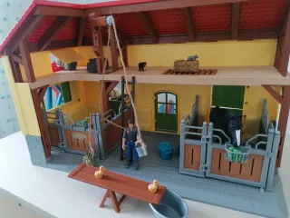 Granero de juguete con accesorios