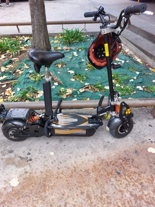 Patinete eléctrico con asiento