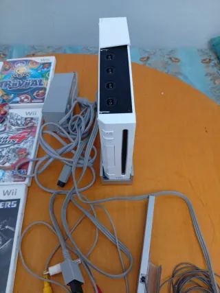 Consola Wii Blanca + 8 Juegos
