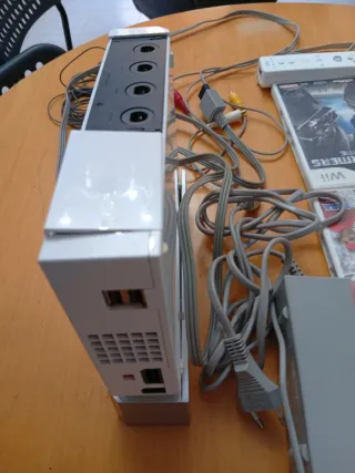 Consola Wii Blanca + 8 Juegos