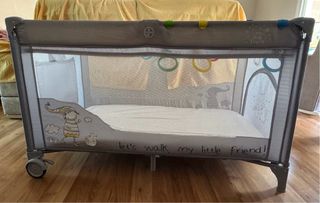 Cuna de viaje + colchón