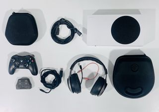Xbox Series S + Accesorios PRO Gaming