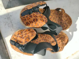 Sandalias planas estampado leopardo