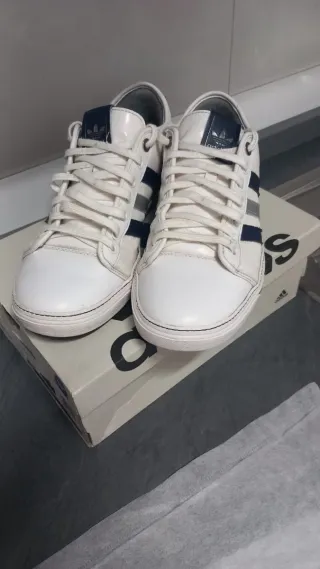 Zapatillas Adidas Originales Blancas y Azules