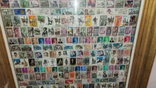 CUADRO VINTAGE CON SELLOS ESPAÑOLES ANTIGUOS