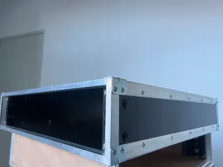 Caja Rack 19 pugladas 2U 51cm Fondo