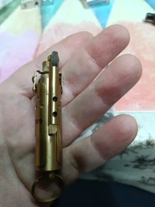 Accendino trincea con logo Marlboro