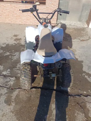Quad 4 tiempos blanco