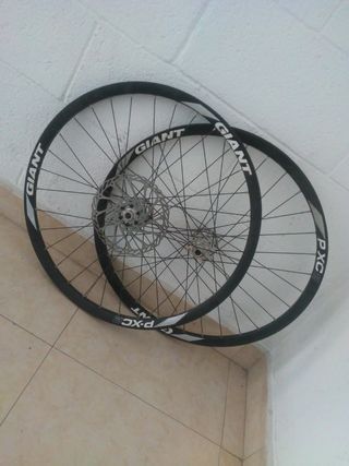 Llantas Giant 26 P-XC2
