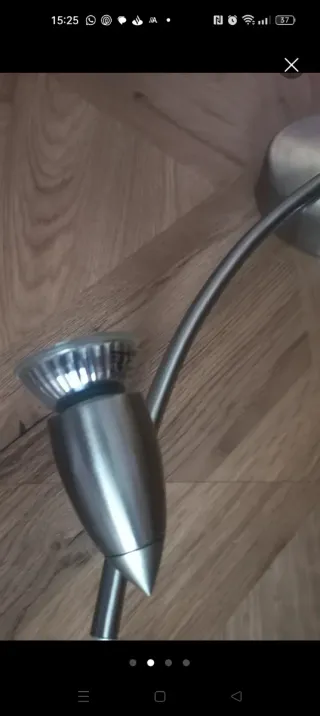 Lámpara de techo plateada de metal