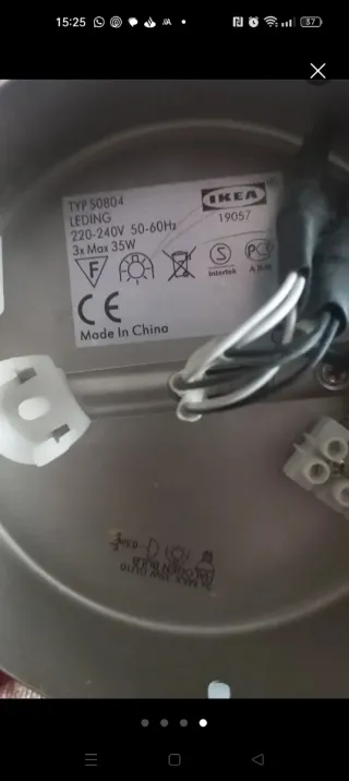 Lámpara de techo plateada de metal