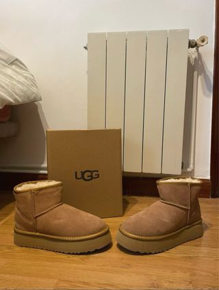 Botas UGG Classic Ultra Mini Talla 41 Nuevas