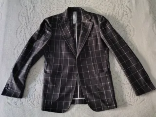 Chaqueta de vestir cuadros gris y líneas blancas