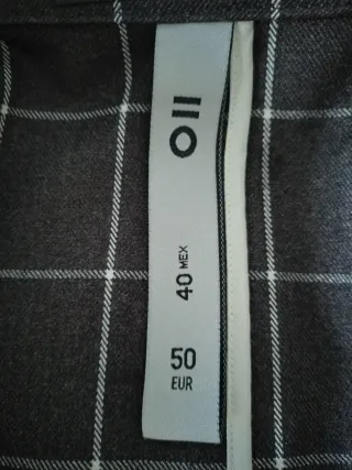 Chaqueta de vestir cuadros gris y líneas blancas