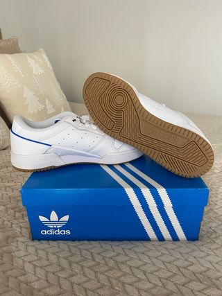 Sin estrenar! Adidas Team Court 2