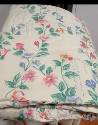 Edredón colcha cama de 90 cm.