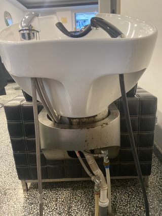 Sillón de peluquería con lavacabezas