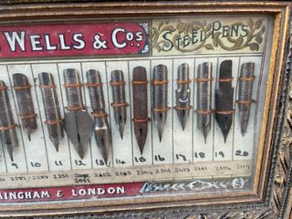 Esposizione di vecchie penne stilografiche Hinks Wells & Co