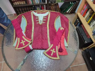 Ropa Eclesiástica Turquesa y Dorada