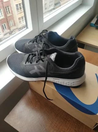 ASICS Zapatillas Negras. En perfecto estado!