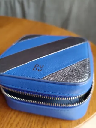 Estuche joyas DUDU azul y plateado nuevo de piel