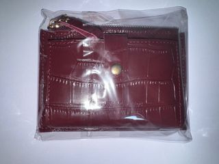 Monedero rosa efecto piel cocodrilo