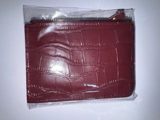 Monedero rosa efecto piel cocodrilo