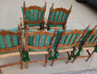 6 Sillones de madera con cojines verdes