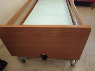 Letto elettrico Wimet con telecomando Materasso