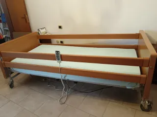 Letto elettrico Wimet con telecomando Materasso