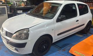 Renault Clio 2004