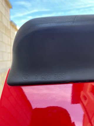Alerón y Maletero BMW E30 Rojo