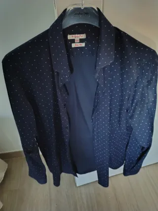 Camisa Estampada Azul y puntitos claros