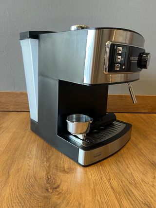 Cafetera Cecotec Power Espresso 20 Bar como nueva.