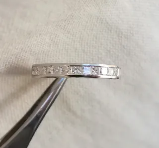 Alianza oro blanco 18ct con 13 diamantes y 0,70ct