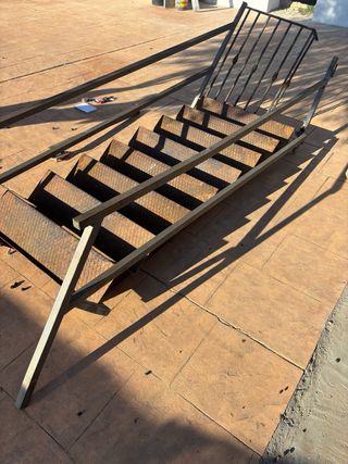 Escalera metálica exterior