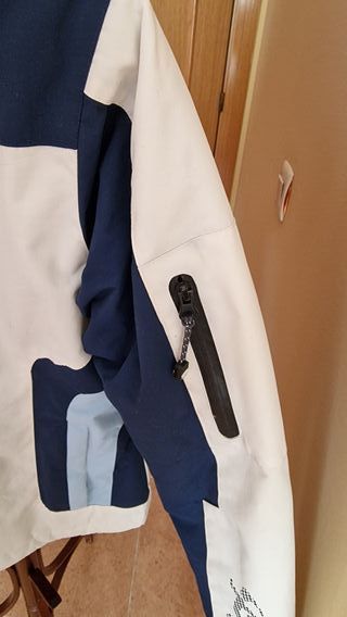 Parka deportiva de mujer marca RTY talla S