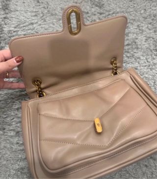 Bolsa Parfois bege com detalhes dourados