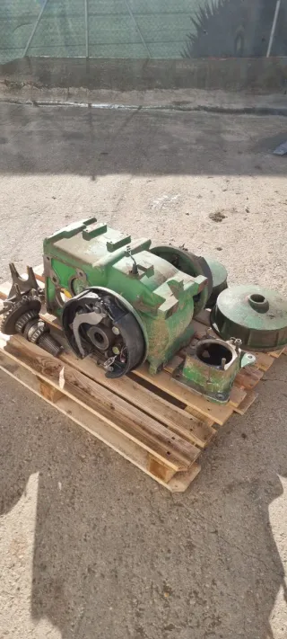Caja de cambios John Deere C670i