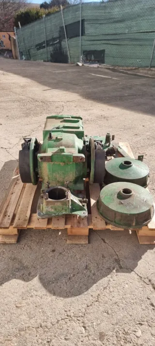 Caja de cambios John Deere C670i