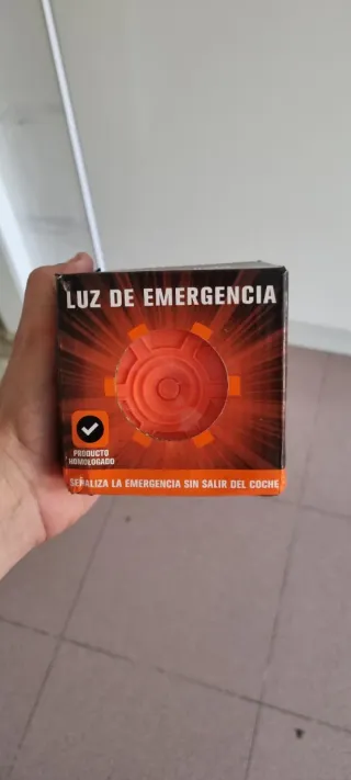 Luz de emergencia naranja