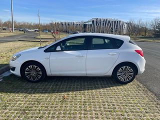 Opel Astra 2015