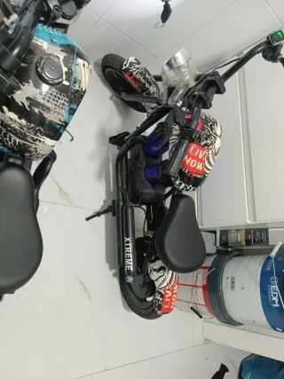 Moto eléctrica infantil con diseño