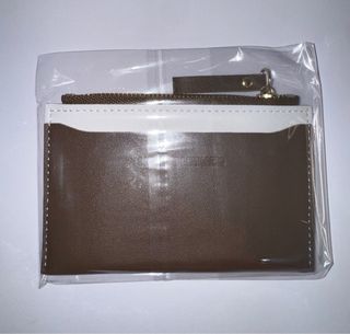 Monedero Marrón y Blanco