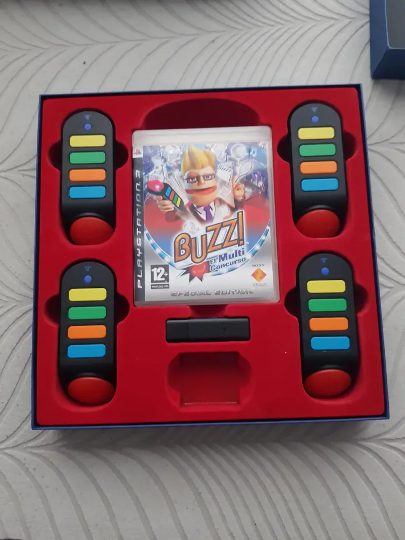 Imagen de Buzz! Edición Especial PS3 + 4 Mandos