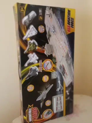 Juguete de Aviación Invincible Heroes