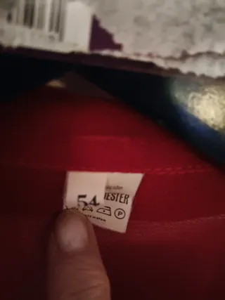 Blusa roja con volantes